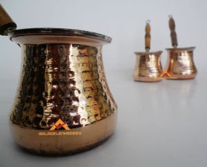 ESKİTME DESENLİ AHŞAP SAPLI 3lü BAKIR CEZVE SETİ