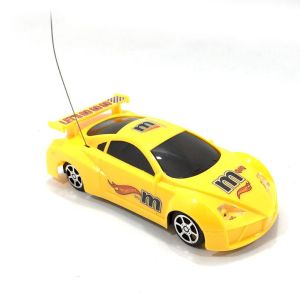 Uzaktan Kumandalı Oyuncak Spor Yarış Arabası 19cm 1:20 Ölçek Famous Araba