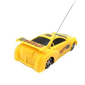 Uzaktan Kumandalı Oyuncak Spor Yarış Arabası 19cm 1:20 Ölçek Famous Araba