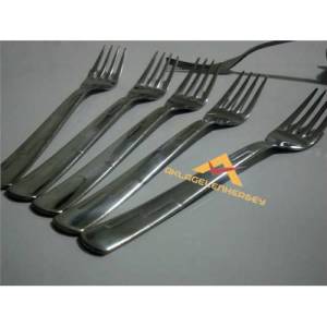 Ömür Boyu Garantili 6 Adet Paslanmaz Çelik Rostre Tatlı Çatalı Set Çok Ergonomik Ve Kullanışlı Set