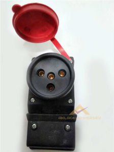 KAPAKLI SERİ SIVA ÜSTÜ TRİFAZE KAUÇUK PRİZ 3x25