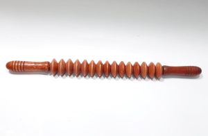 15 Döner Merdaneli Sırt Karın ve Tüm Vücut İçin Ahşap Masaj Aleti 50cm