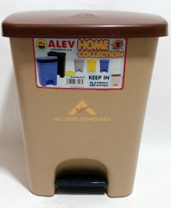 25 LİTRE PEDALLI KALİTELİ PLASTİK ÇÖP KOVASI NO.4 44x35x27cm