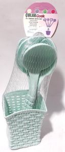 4+1 Plastik Servis Seti Spatula, Kevgir, Kepçe, Kaşık, Set Kutusu Kaliteli Plastikten Üretilmiştir