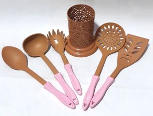 5+1 Servis Seti Spatula, Kevgir, Kepçe, Kaşık, Salata Kaşığı     Kaliteli Plastikten Üretilmiştir