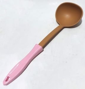 5+1 Servis Seti Spatula, Kevgir, Kepçe, Kaşık, Salata Kaşığı     Kaliteli Plastikten Üretilmiştir