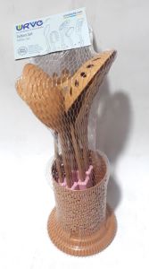 5+1 Servis Seti Spatula, Kevgir, Kepçe, Kaşık, Salata Kaşığı     Kaliteli Plastikten Üretilmiştir