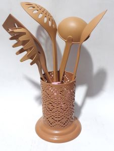 5+1 Servis Seti Spatula, Kevgir, Kepçe, Kaşık, Salata Kaşığı     Kaliteli Plastikten Üretilmiştir