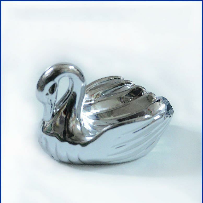 Kaliteli Plastik Üzeri Krom Kaplama Kuğu Sabunluk - Makyaj Süngerliği - Dekoratif Süngerlik - Mutfak