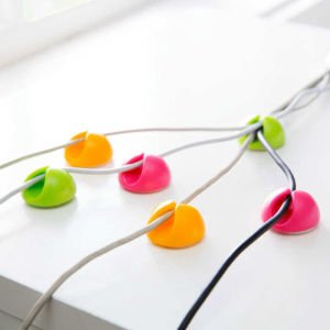 Kablo dağınıklığına son veren yapışkanlı kablo toparlayıcı klipsler 6 ADET kablo tutucu renkli klips