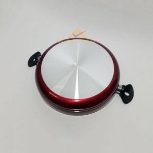 Büyük Boy Basık Teflon Karnıyarık Tenceresi Teflon Kaşığı Hediyeli 28 cm Cam Kapaklı 2 Kulplu Tencere Alüminyum üzeri 2 Kat Çizilmez Teflon Kaplı