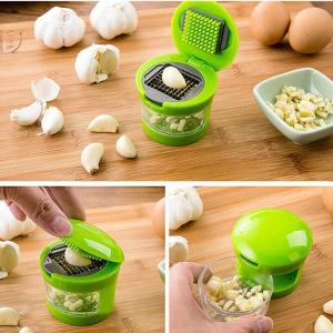 Paslanmaz Çelik Bıçaklı Hazneli Sarımsak Ezici ve Doğrama Aparatı Garlic Chopper Sarımsak Rendesi