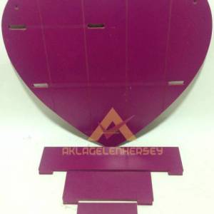 43x38cm Boyutlarında Her Ortama Uyumlu Kalpli Tasarımlı 3 Raflı Dekoratif Kalpli Duvar Rafı