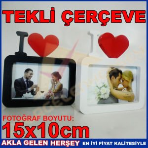 ROMANTİK TEKLİ SİYAH-BEYAZ KALPLİ ÇERÇEVE