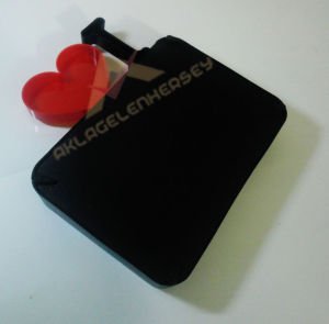 ROMANTİK TEKLİ SİYAH-BEYAZ KALPLİ ÇERÇEVE