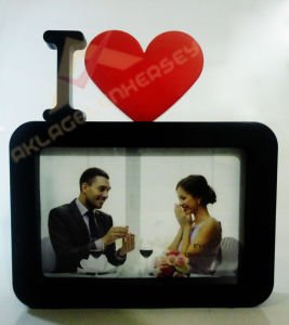 ROMANTİK TEKLİ SİYAH-BEYAZ KALPLİ ÇERÇEVE