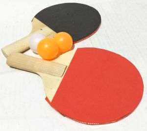 10cm Saplı 2 Raket ve 4cm Çaplı 3 Toplu Masa Tenis Seti