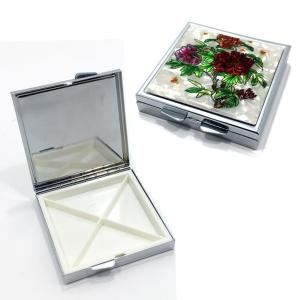 Mine İşlemeli 4 Bölmeli İlaç Kutusu Paslanmaz Çelik Takı Kutusu