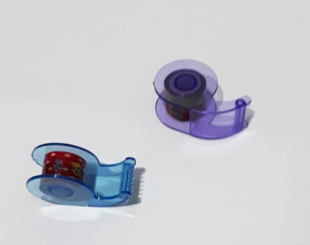 Çocuklar İçin Kesme Aparatlı Çeşitli Renklerde İki Adet Seloteyp Bant