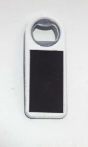 Kaliteli Plastikten Üretilmiş Dayanıklı ve Pratik Şişe Kapağı Açacağı (10cm Uzunluğunda)