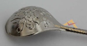 LALE ŞEKLİNDE ÇİÇEK MOTİFLİ GÜMÜŞ HÜRREM KAŞIĞI