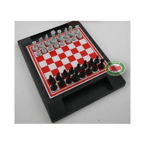 Kargosuz Ekonomik Plastik Satranç Takımı 23x29cm
