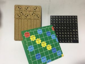 26x26 cm Ebatında Kelime Bulmaca Kelime Üretme Eğlenceli Masa Oyunu