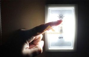 DÜĞMELİ KOLAY MONTAJ 2W LED IŞIK GECE LAMBASI