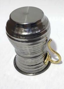 Pirinç Kulplu Çelik Dövme Paslanmaz Mat Çelikten İnce Belli Kupa Kaliteli Malzemeden Üretilmiştir