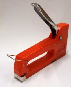 ABS Kırılmayan Plastik Gövde, Çelik Mekanizma Döşemeci Zımbalama Makinesi Mobilyacı Zımba Tabancası