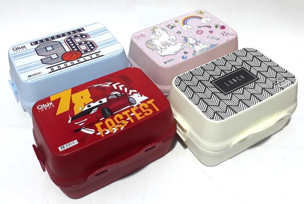 4 Gözlü Çatal Kaşıklı Taşınabilir Kapaklı Sağlam Beslenme Kutusu Kaliteli Plastikten Üretilmiştir