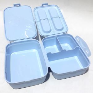 4 Gözlü Çatal Kaşıklı Taşınabilir Kapaklı Sağlam Beslenme Kutusu Kaliteli Plastikten Üretilmiştir