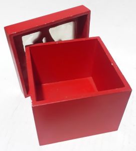 11x11x8cm Boyutlarında Ağaç Desenli Boncuklu Ahşap Hediye Kutusu Kaliteli Ahşaptan Üretilmiştir