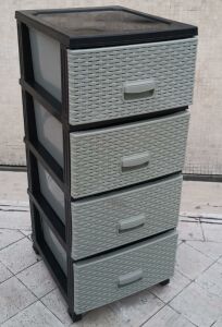 1.kalite plastik 4 çekmeceli beyaz raddan lüks hasır komidin